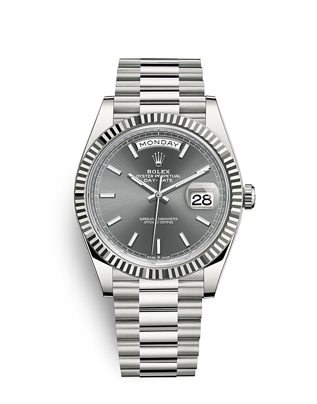 นาฬิกา Rolex Day-Date 40 มม., ทองคำขาว หน้าปัดสีเทาอมน้ำเงิน ขอบหน้าปัดแบบเซาะร่อง