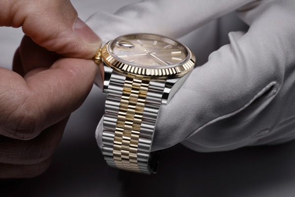 การนำ Rolex ของคุณเข้ารับบริการ - Pendulum