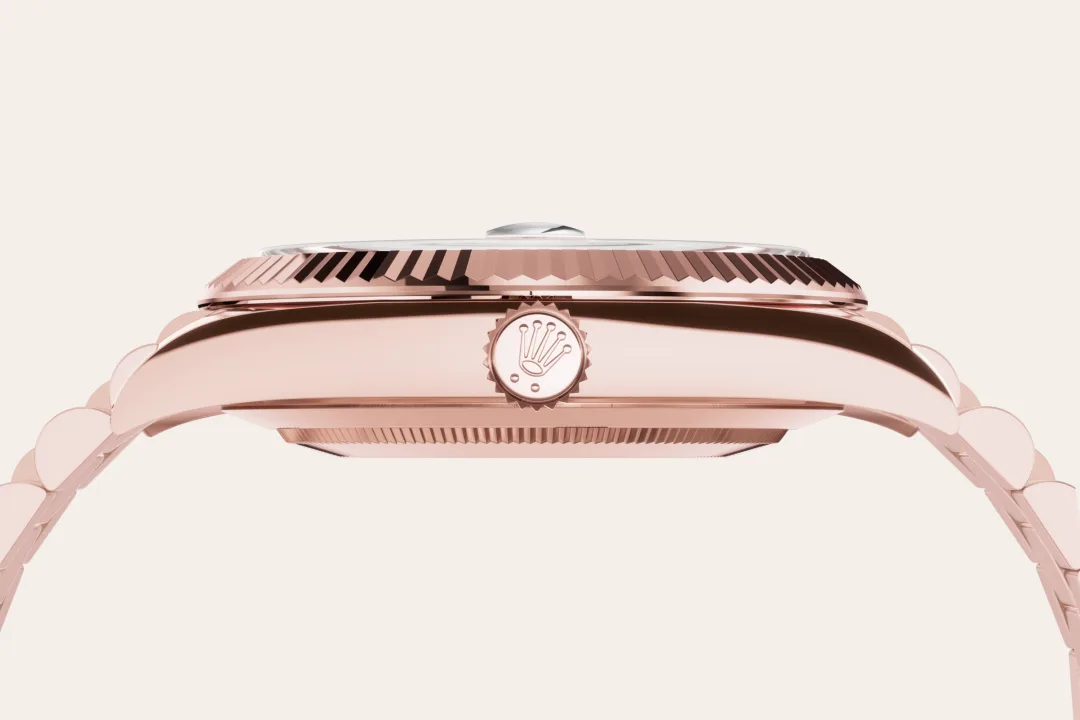 Rolex Day-Date in 18 ct Everose gold, M228235-0055 - Pendulum Rolex Day-Date in 18 ct Everose gold, M228235-0055 - Pendulum