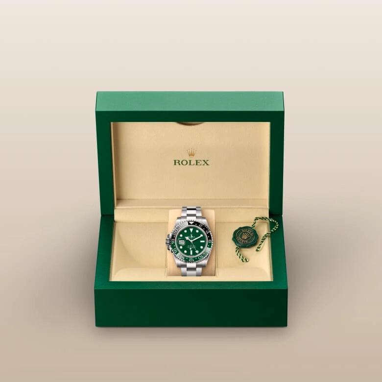 Rolex GMT-Master II in 18 ct white gold, M126729VTNR-0001 - Pendulum