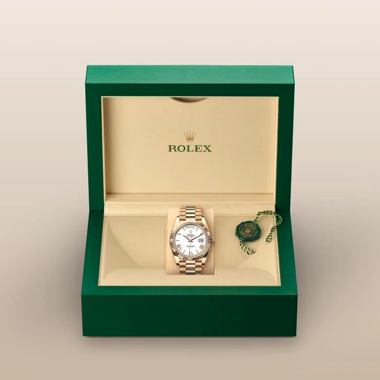Rolex Day-Date in 18 ct yellow gold, M228238-0042 - Pendulum