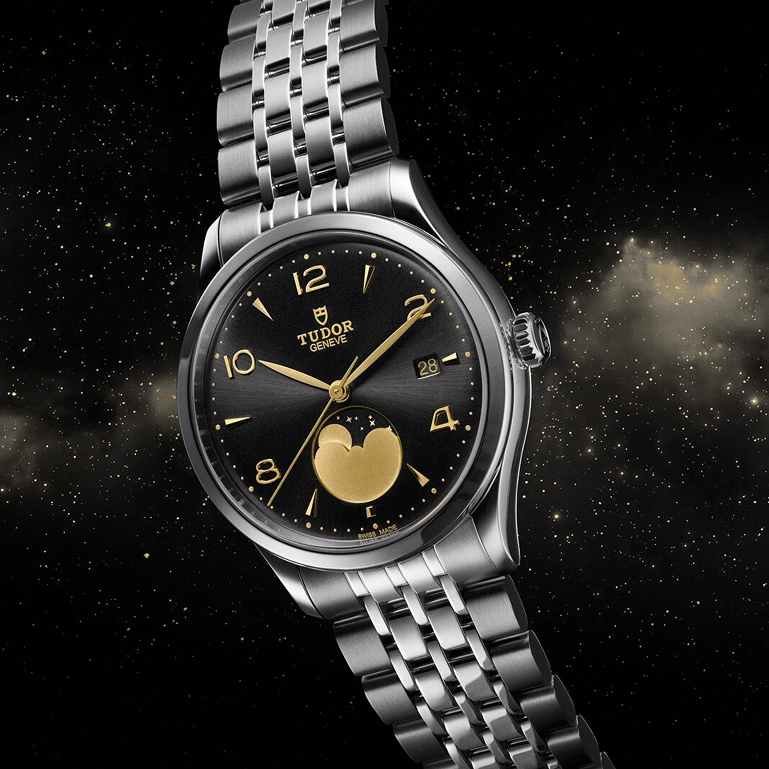 TUDOR WATCH AT PENDULUM