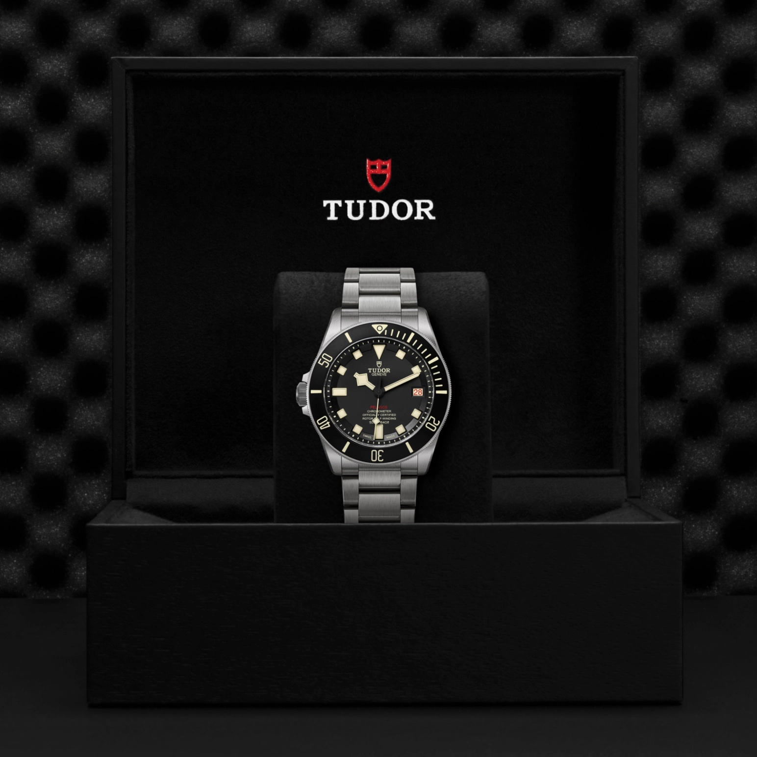 Pelagos | 25610TNL | Titanium | M25610TNL-0001 | Tudor Official Retailer - Pendulum
