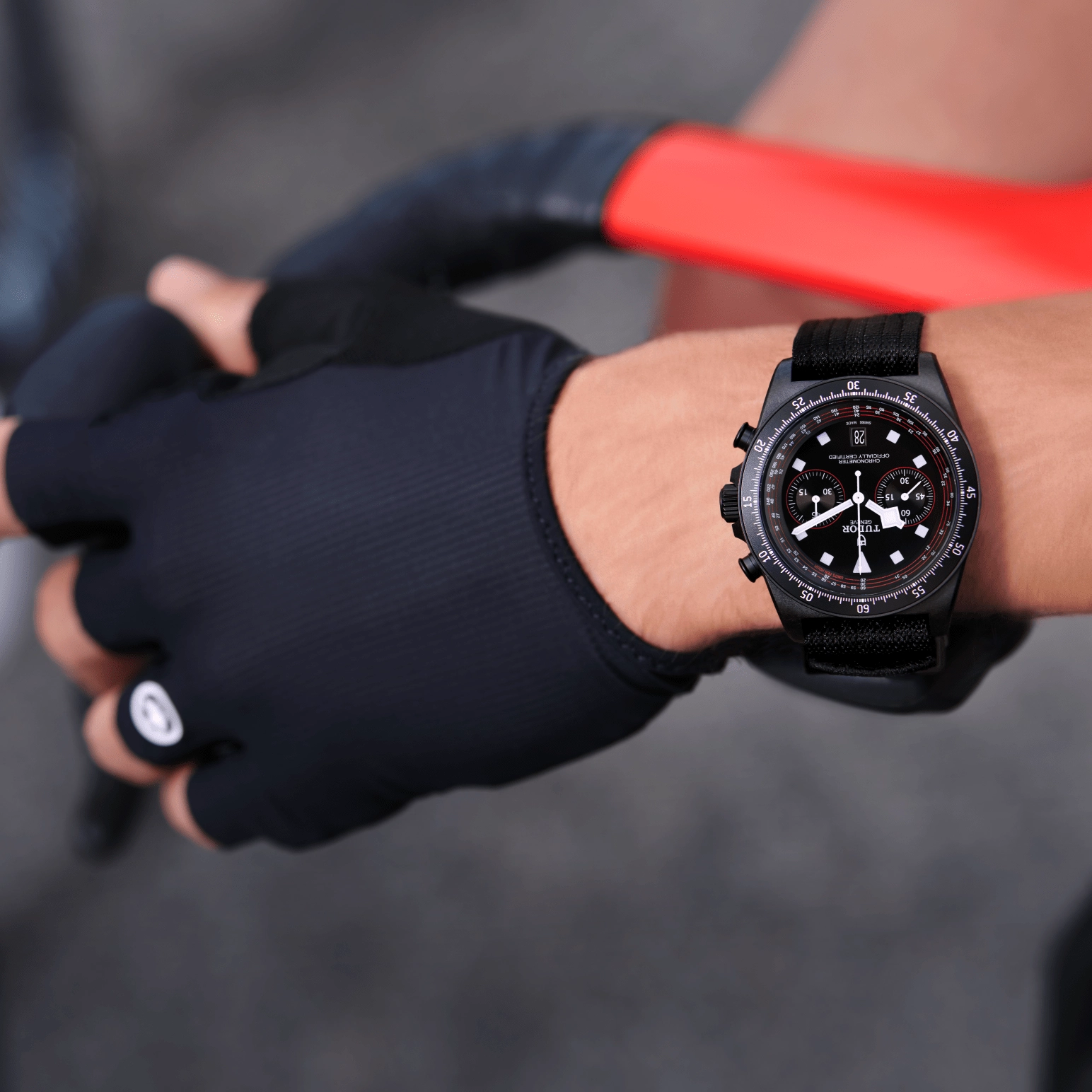 Pelagos FXD | 25827KN | Carbon Composite | M25827KN-0001 | Tudor Official Retailer - Pendulum