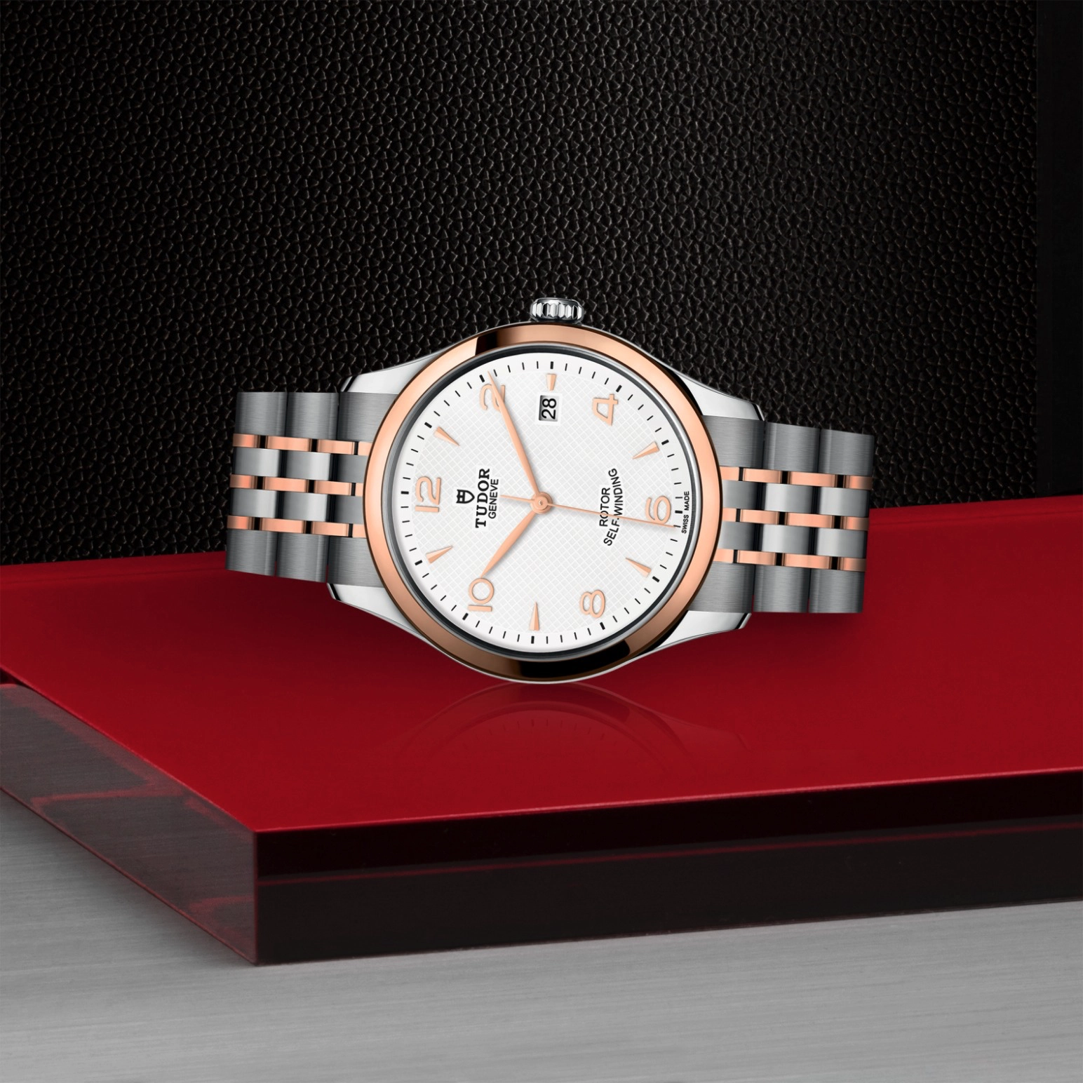 1926 | 91551 | Steel and Gold | M91551-0009 | Tudor Official Retailer - Pendulum